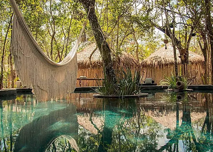 Hotel The Yellow Nest 4*