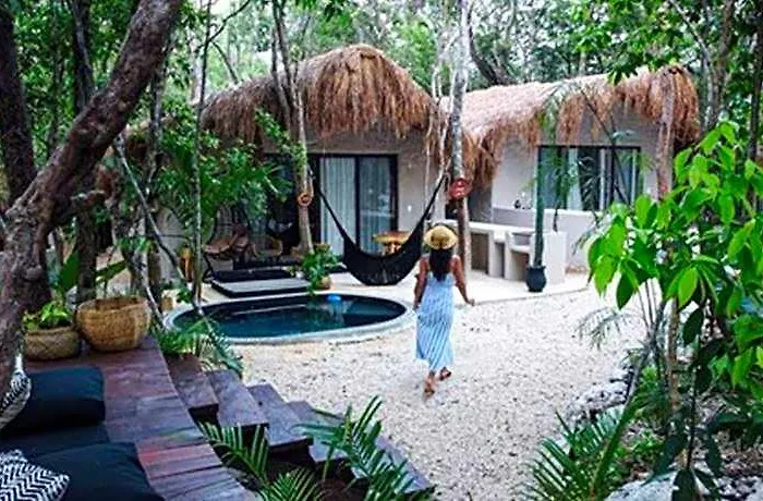 The Yellow Nest Hotel 4*