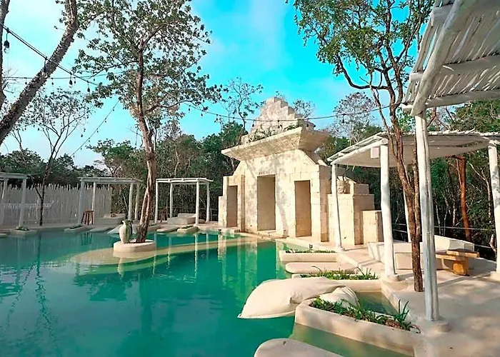 The Yellow Nest Hotel 4*