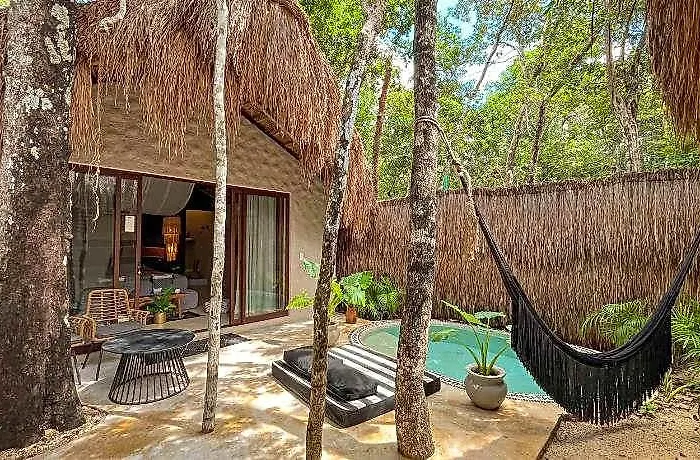 Hotel The Yellow Nest